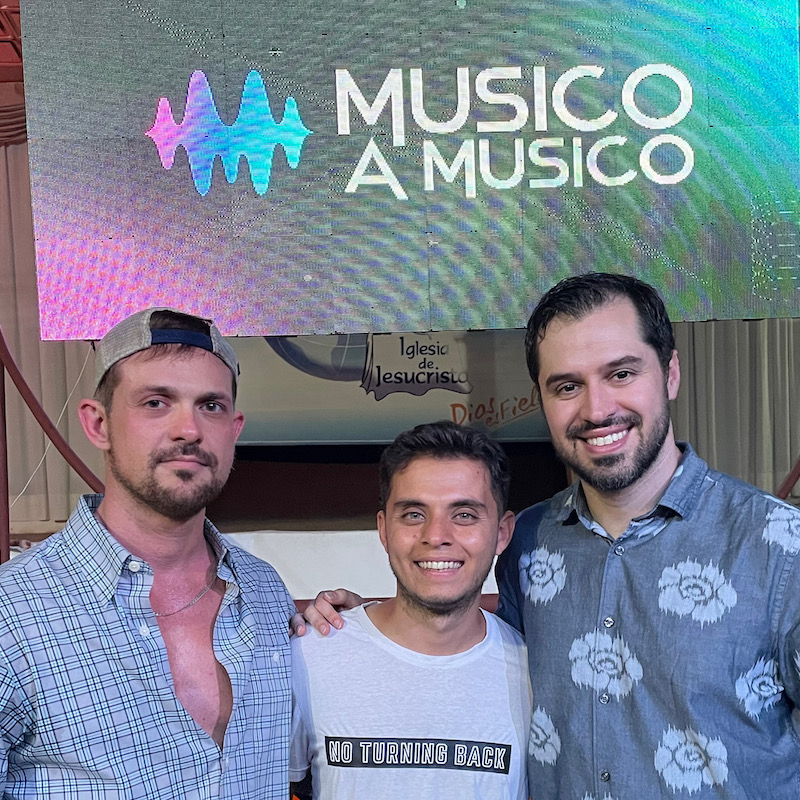 Wigginton and Oliveira with Musico a Musico