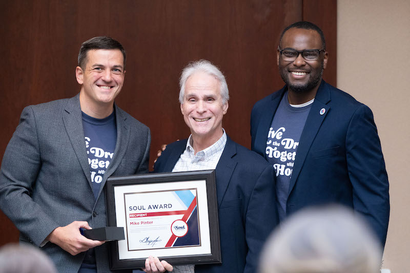 Mike Pinter receives  faculty SOUL Award